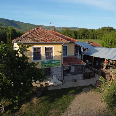 Etno Desa 컨트리하우스 *