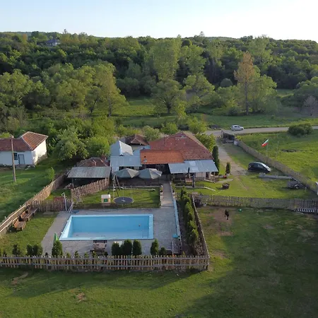 Etno Desa 컨트리하우스