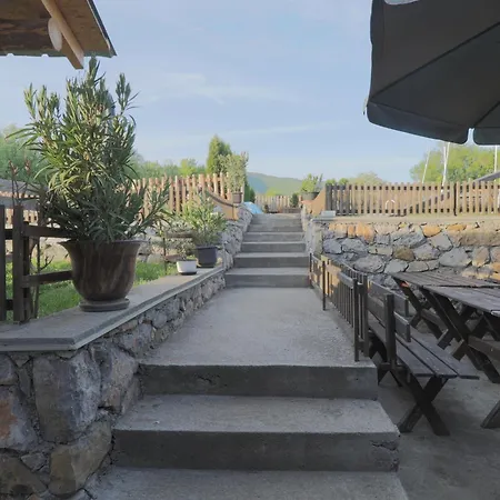 Etno Desa 컨트리하우스 *